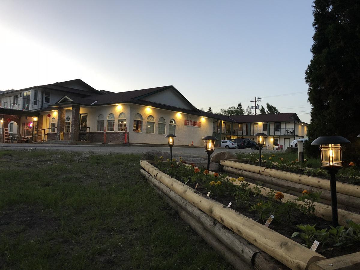 Chase Country Inn Eksteriør bilde