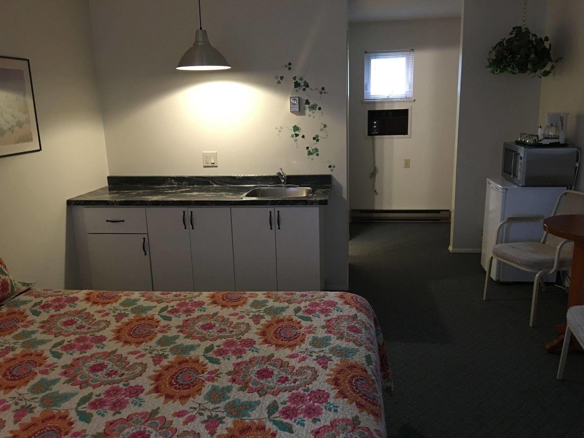 Chase Country Inn Eksteriør bilde