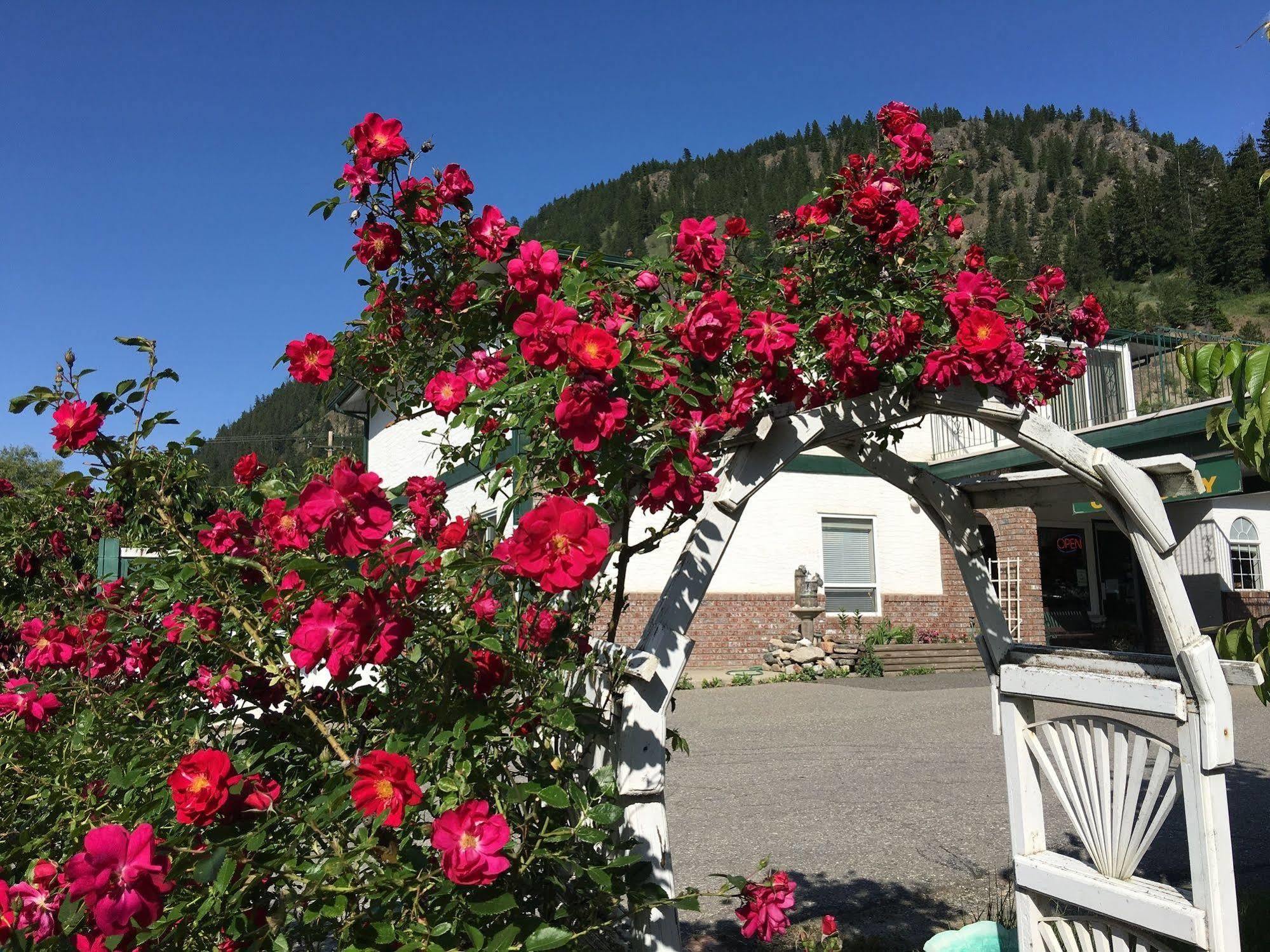 Chase Country Inn Eksteriør bilde